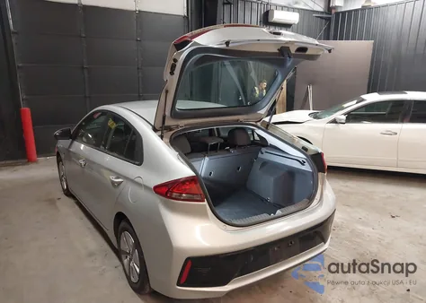 2018 Hyundai Ioniq Hybrid Blue из США, поврежденный, VIN KMHC65LC2JU064772